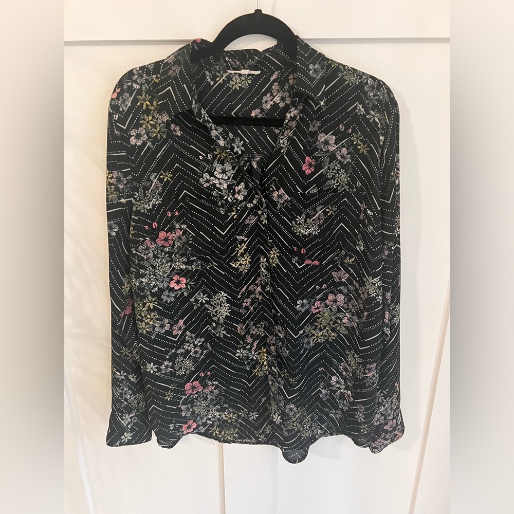 Maurice’s button down blouse! Size Large!